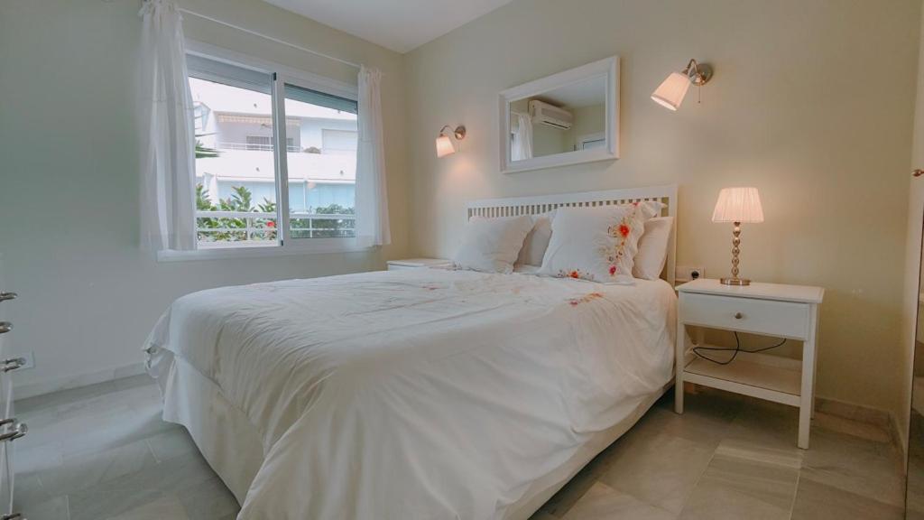 Estrelicia III Lägenhet Marbella Exteriör bild