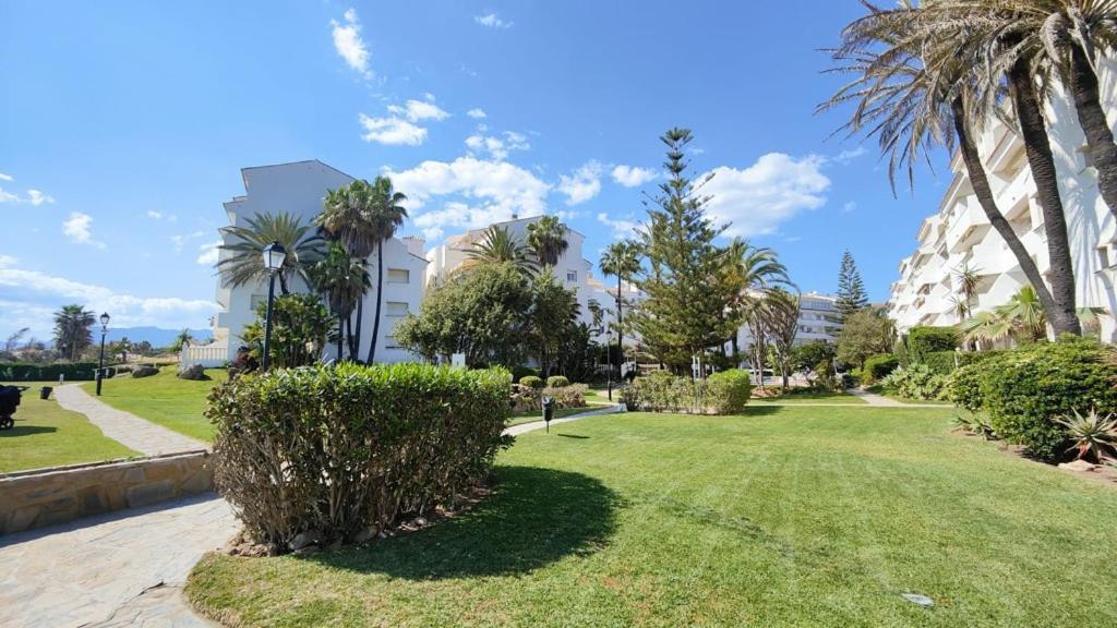 Estrelicia III Lägenhet Marbella Exteriör bild