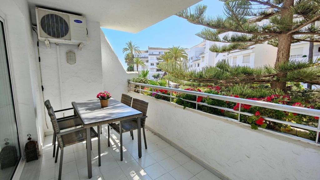 Estrelicia III Lägenhet Marbella Exteriör bild