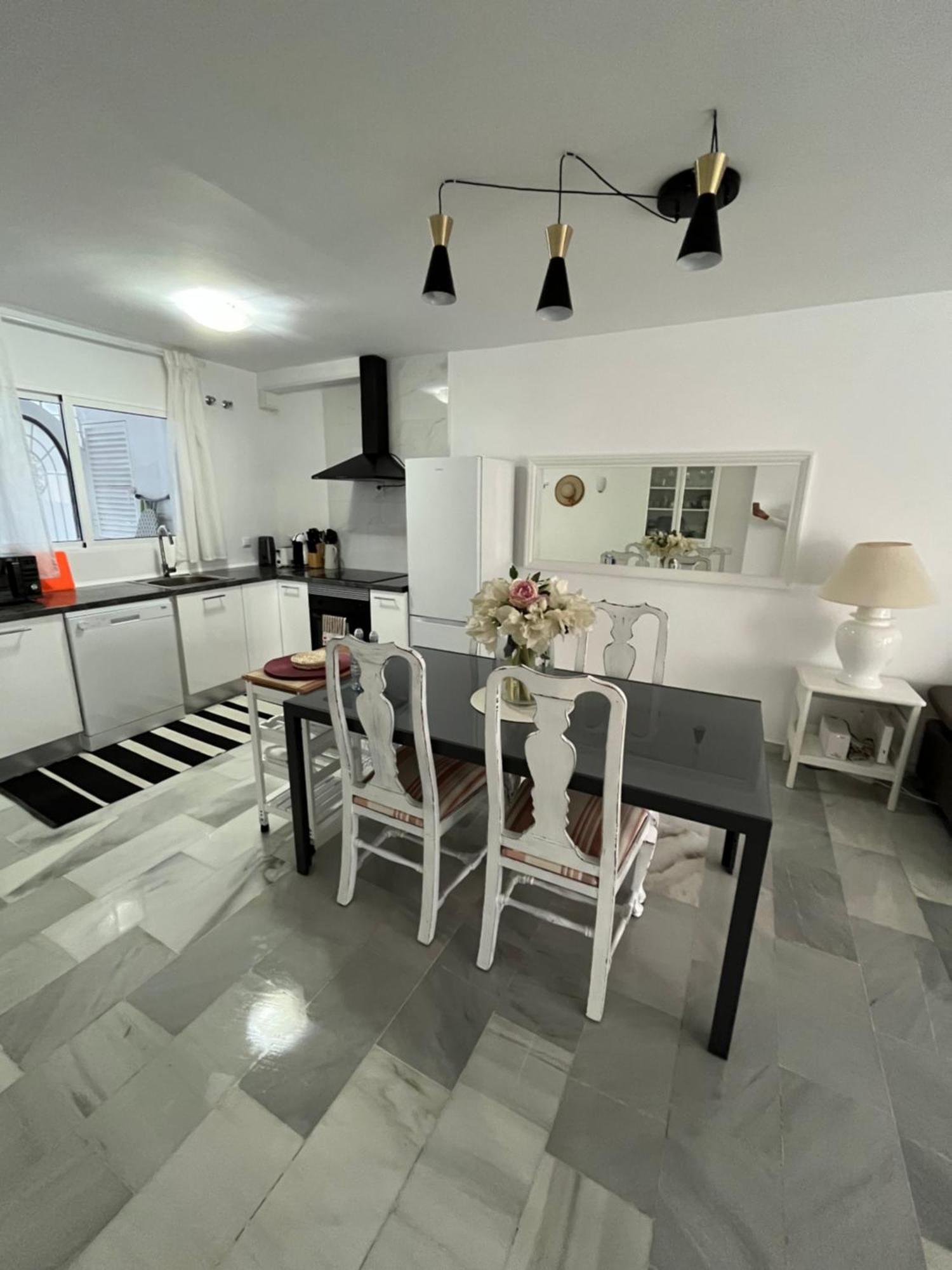 Estrelicia III Lägenhet Marbella Exteriör bild