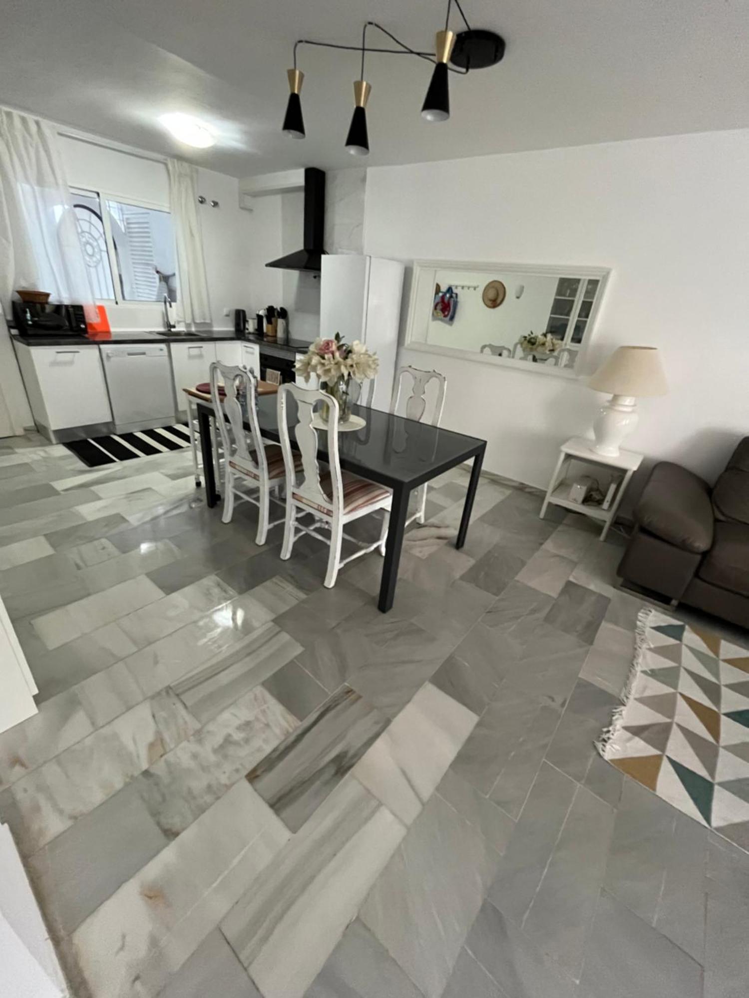 Estrelicia III Lägenhet Marbella Exteriör bild